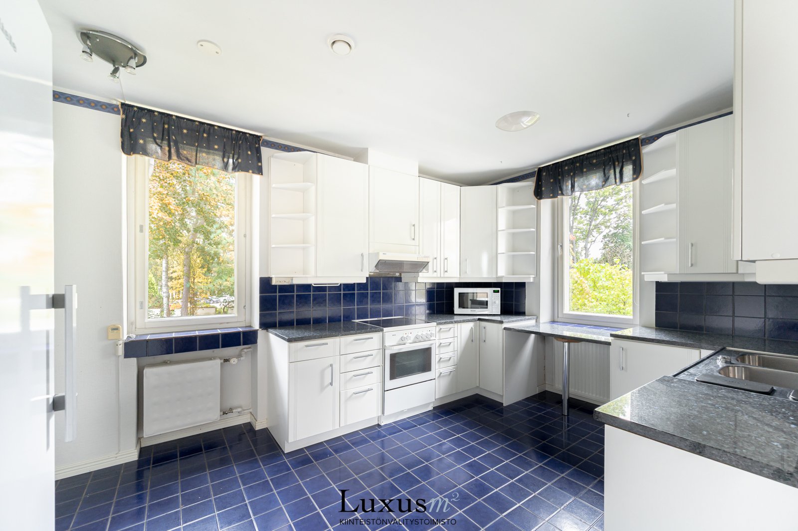 Keittiö on remontoitu 1994.