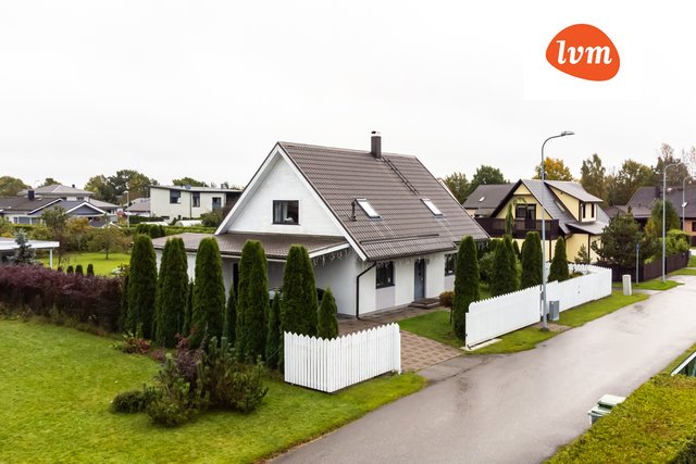 Spordi tänav 8