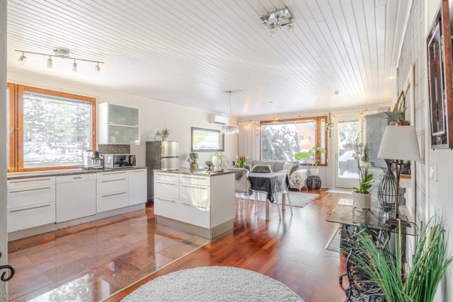 Lintukalliontie 5 B, Vantaa (Kivimäki, Martinlaakso), Kuva 6, esikatselu