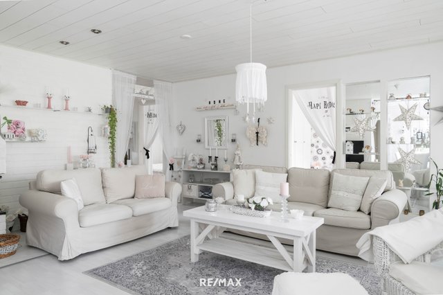 Kellonsoittajantie 27