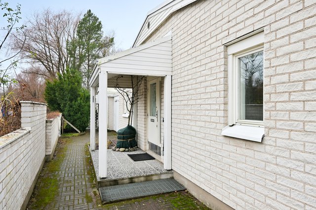 Tietäjäntie 17, Espoo (Pohjois-Tapiola), Kuva 24, esikatselu