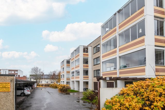 Pitkänlahdenkatu 2 A