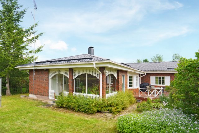 Rypäletie 14