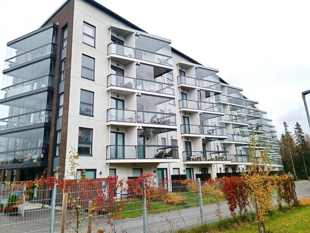 Lyyrapyrstö 1 A