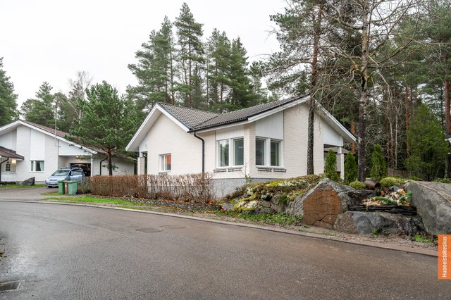 Tahvanankatu 11, Turku (Yli-Maaria), Kuva 33, esikatselu