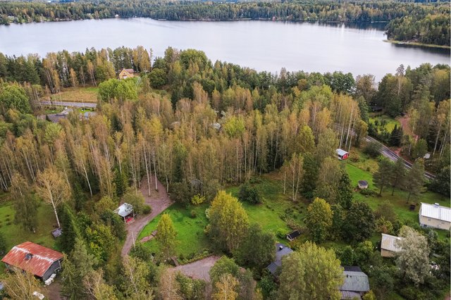 Aurinkorinne 9