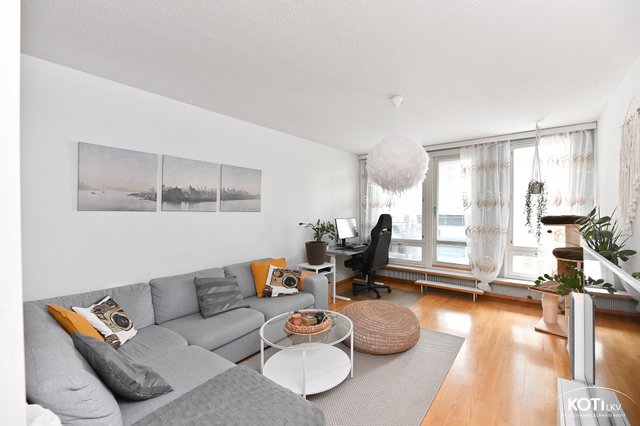 Ristiaallokonkatu 4 B
