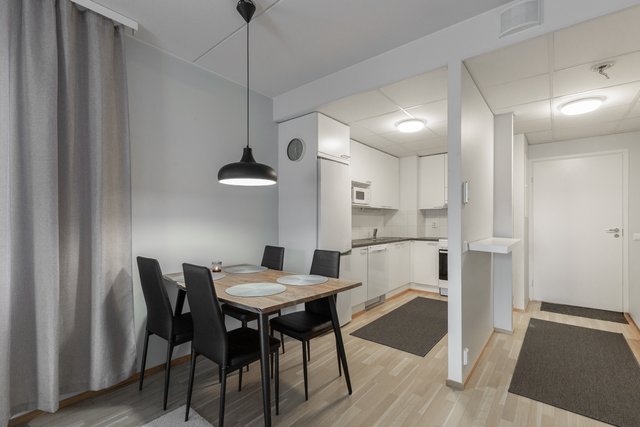 Karin-Heikin tie 2 B