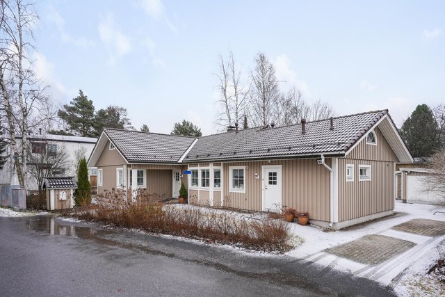 Vanha Suutarinkyläntie 10, Helsinki (Töyrynummi), Kuva 2, esikatselu