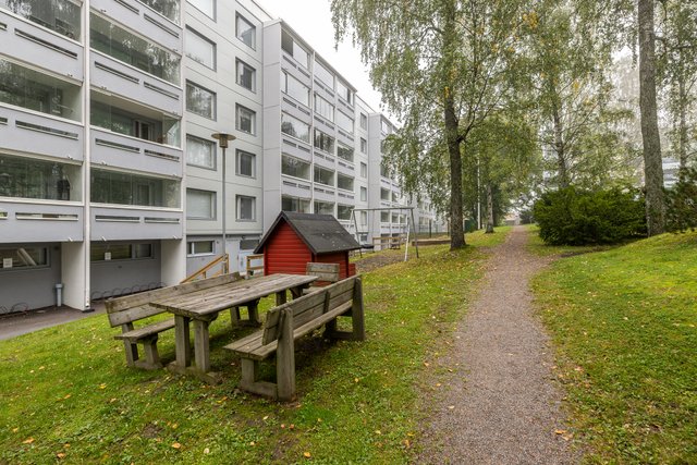 Laajavuorenkuja 8 C