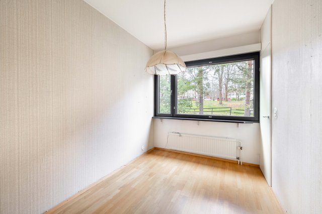 Saniaistie 12, Helsinki (Tapanila), Kuva 8, esikatselu