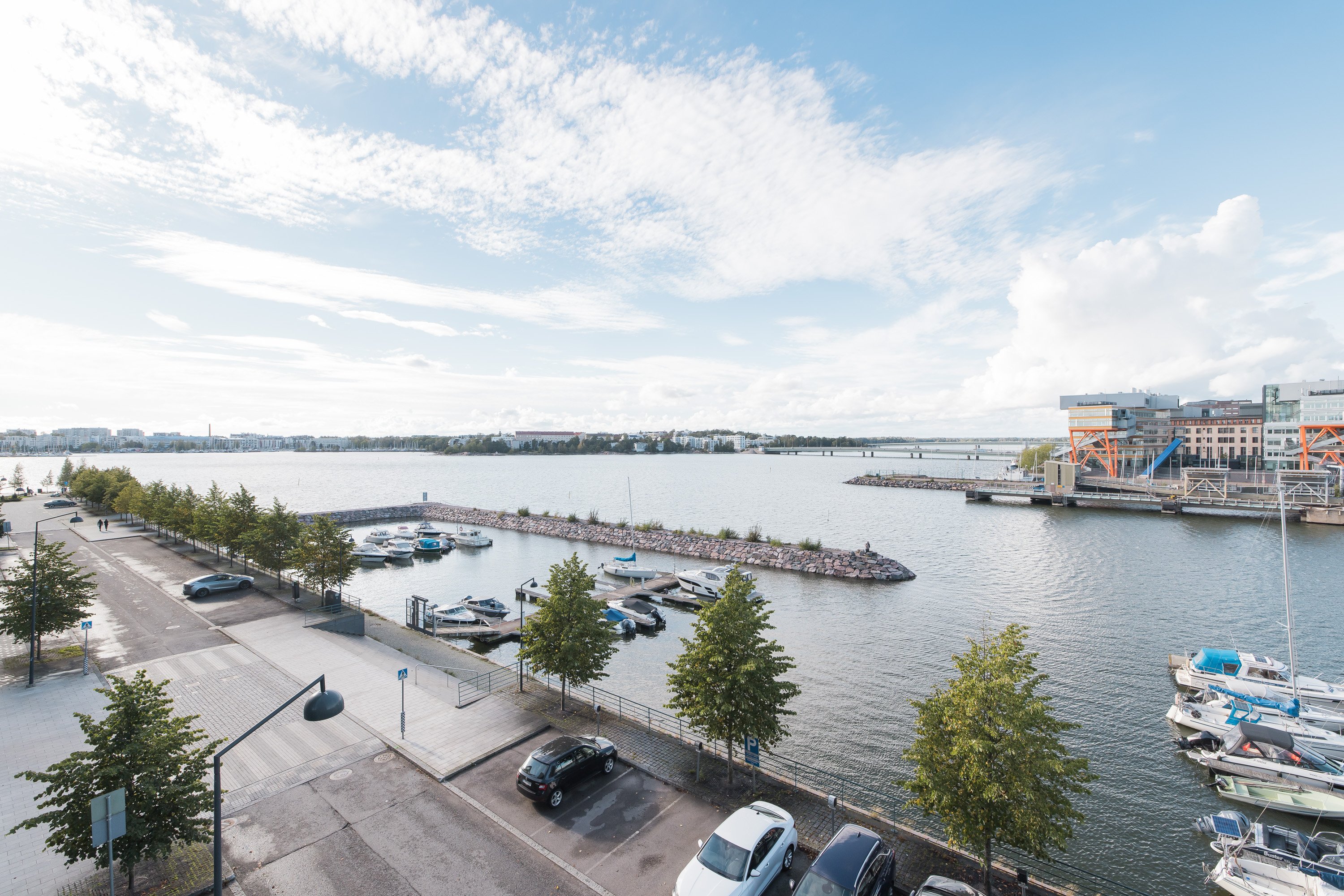 Huikeat merinäköalat Lauttasaaren ja Ruoholahden suuntaan