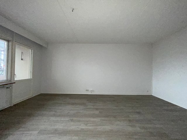 Laajaniityntie 8, Vantaa (Martinlaakso), Kuva 7, esikatselu