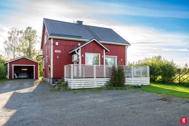 Linnusperäntie 48