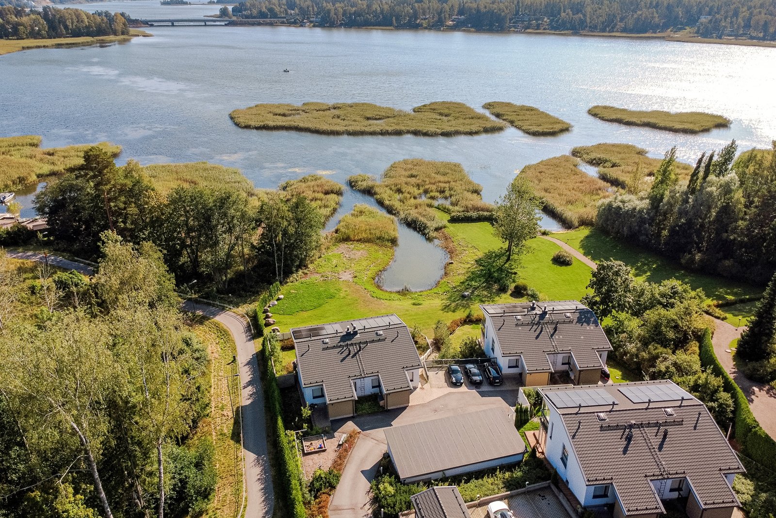 Paritalo, Tapulimäki 5, Espoo, Saunaniemi, OH+3MH+K+KHH+S+KPH+2WC+VH/TEKN, 122,00 m², 879 000,00 €