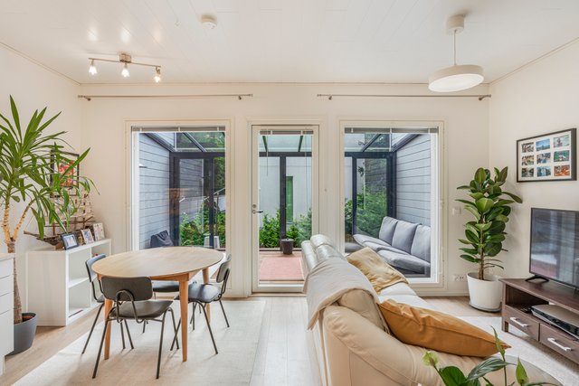 Osmankäämintie 11, Vantaa (Viertola), Kuva 3, esikatselu