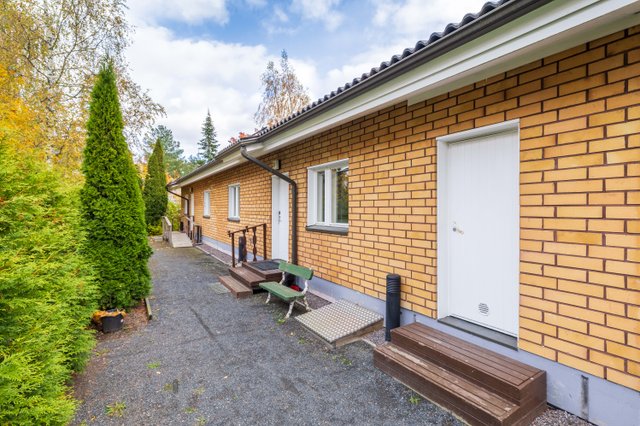 Sidetie 13, Helsinki (Tapaninkylä), Kuva 14, esikatselu