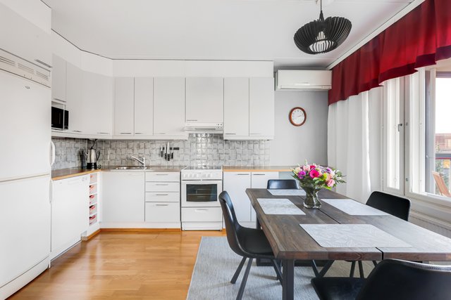 Myötätuulenmäki 1