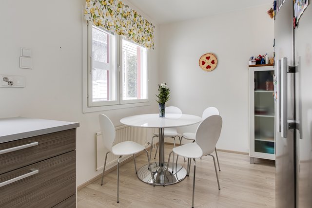 Päivänkehräntie 1, Espoo (Olari), Kuva 1, esikatselu