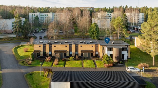 Hirvenhiihtorinne 2-4 a