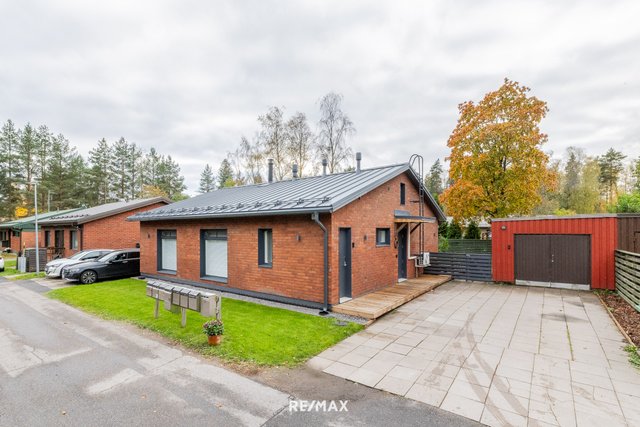 Maahiskuja 7