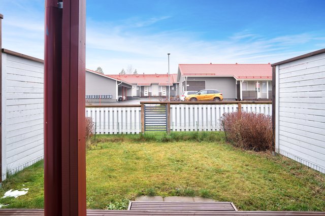 Omenaisenkuja 1, Joensuu (Karhunmäki), Kuva 19, esikatselu