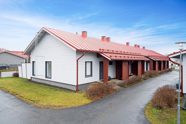 Omenaisenkuja 1, Joensuu (Karhunmäki), Kuva 1, esikatselu