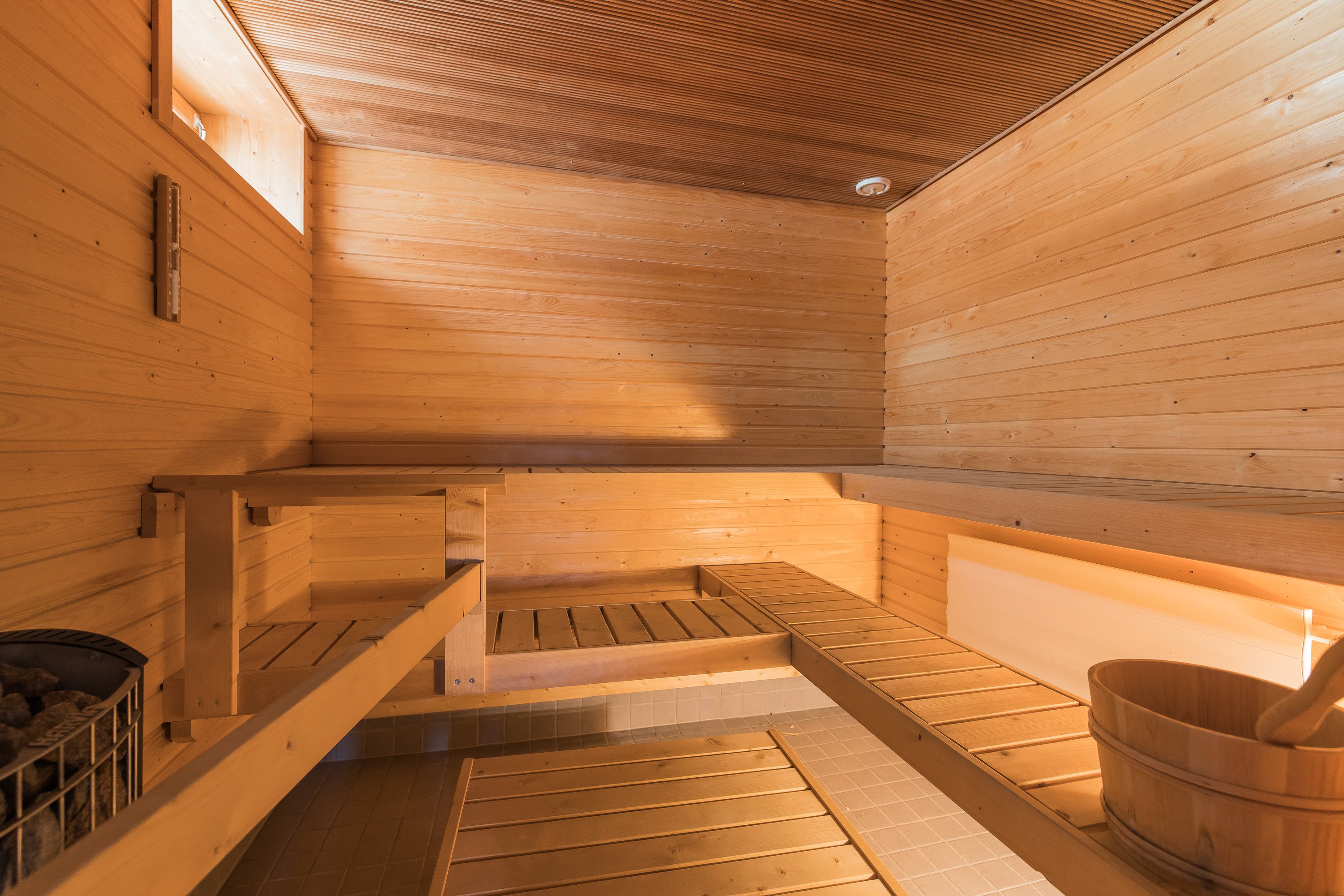 Asunnossa oma tilava sauna