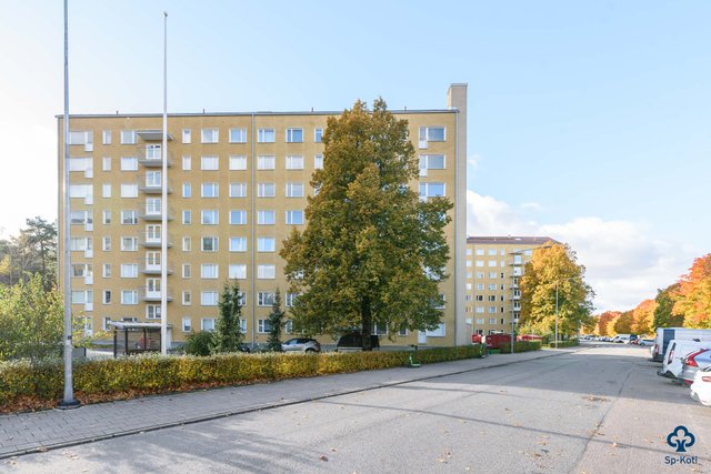 Kivikartiontie 11 D