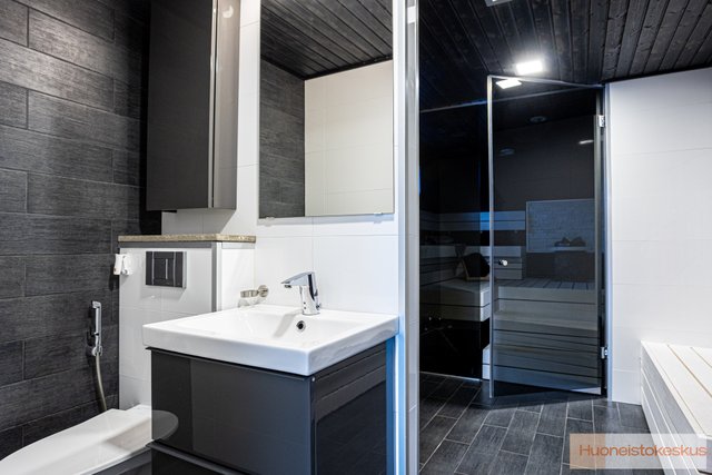 Hallakorvenkatu 10, Kuopio (Rautaniemi), Kuva 28, esikatselu