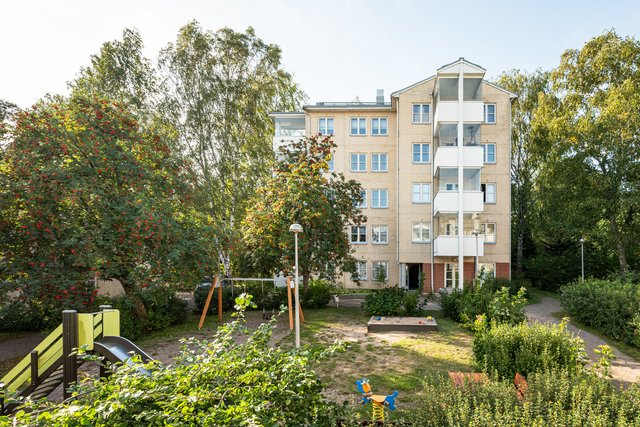 Aarteenetsijänkuja 10 E