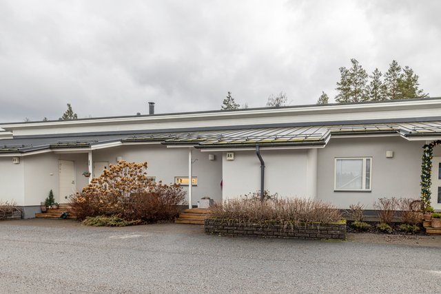 Päällistönmäentie 1