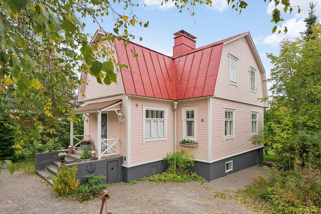 Hippiäisentie 5 A