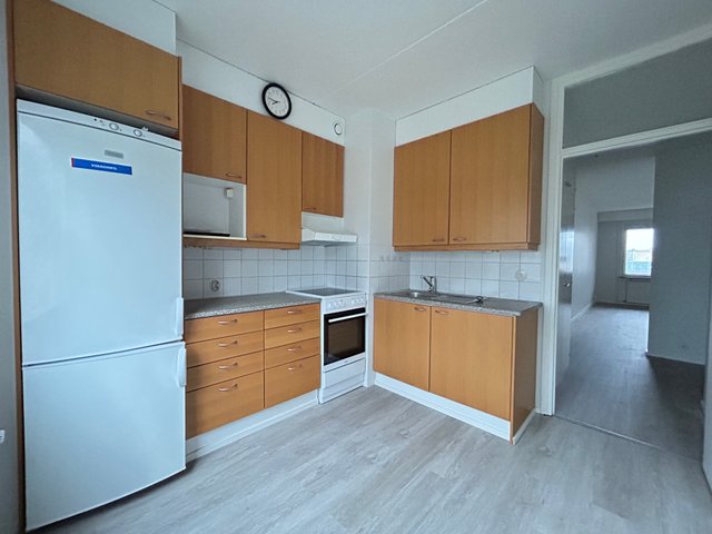 Laajaniityntie 8, Vantaa (Martinlaakso), Kuva 4, esikatselu