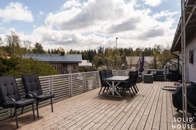 Keskitie 12
