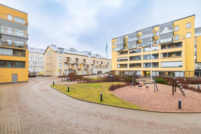 Kutomotie 14, Helsinki (Pitäjänmäki), Kuva 13, esikatselu