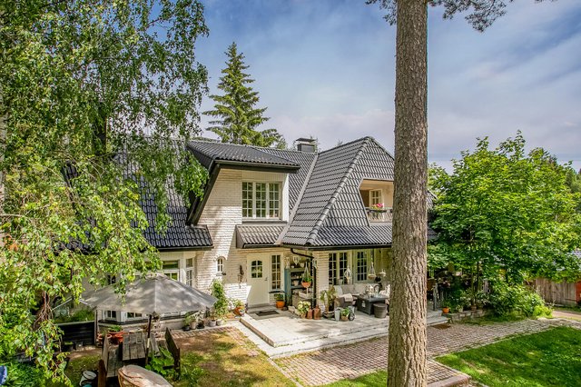 Tikasmäentie 25