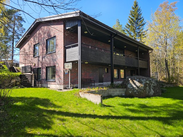 Laitatuulenkaari 22