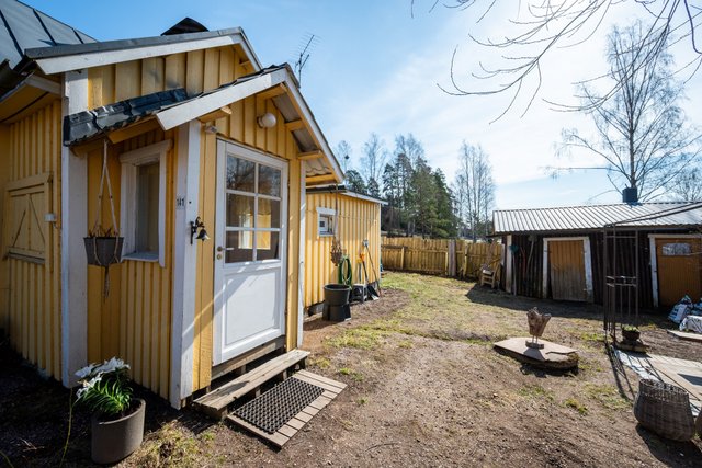 Tarkkistentie 141