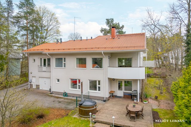 Joulutähdentie 7