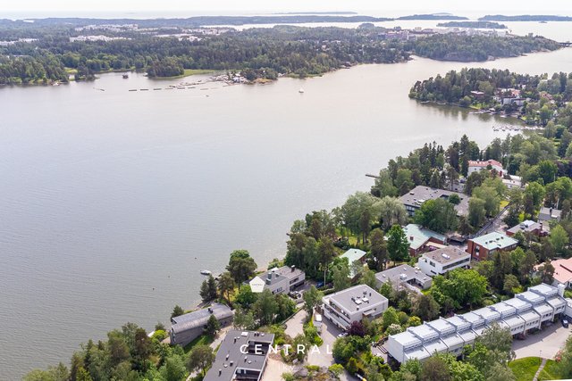 Vähäniityntie 15 D