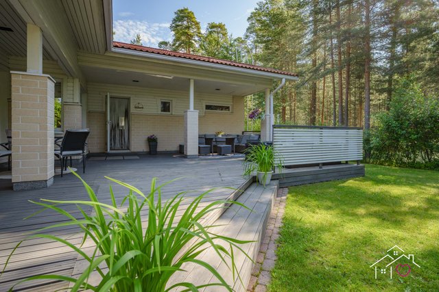 Mäntykaarentie 12