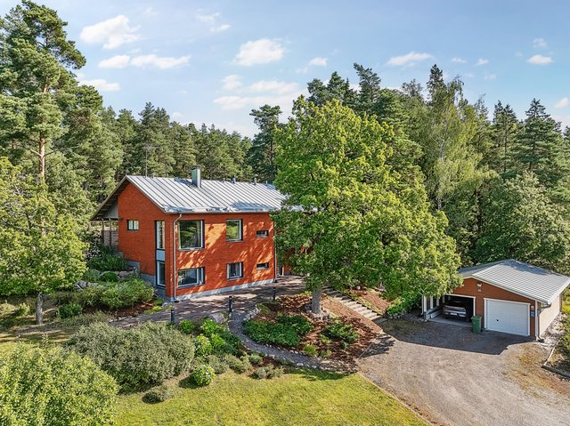 Tammikalliontie 38