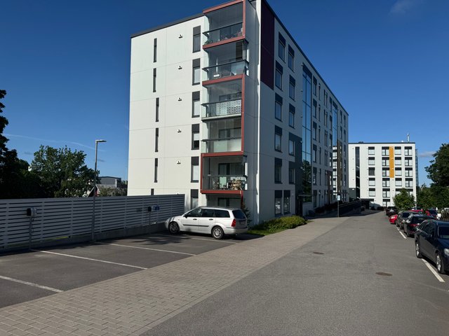 Karstuntie 26 A