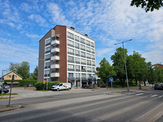 Kauppakatu 70 C
