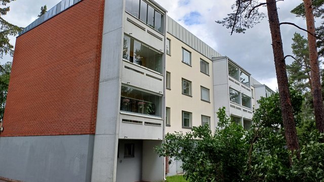 Laajavuorenrinne 6 A