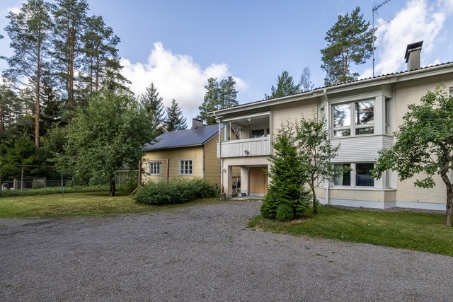 Leppäpolku 1 as 1
