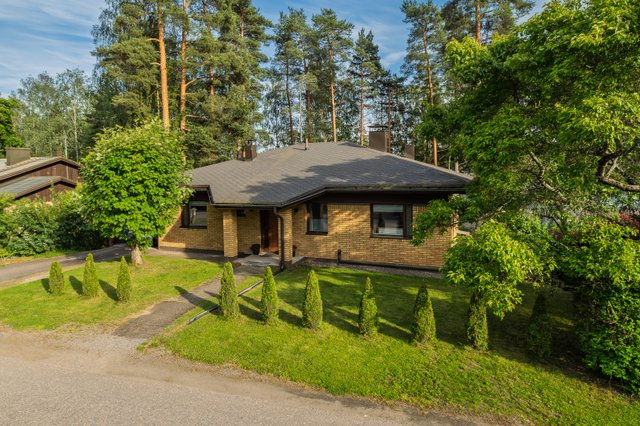Perttiläntie 25