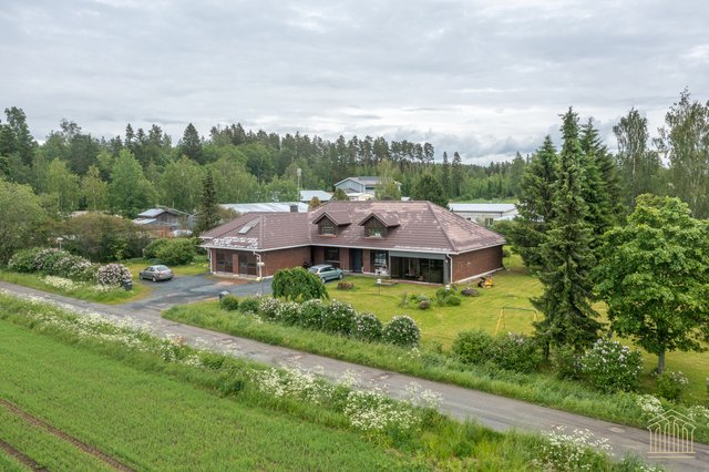 Nikkarintie 5