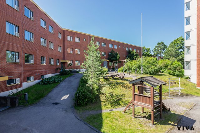 Armas Launiksen katu 6 D